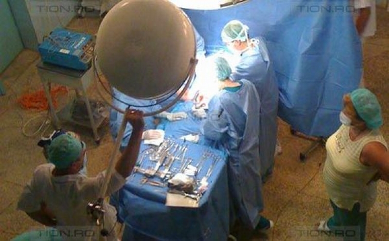 SCANDAL într-un spital din România - Managerul i-a lăsat pe angajați fără sporuri pe motiv că au salarii prea mari