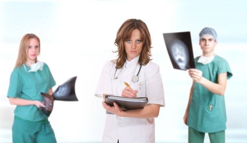 Salariaţii din sectorul public de sănătate consideră că au sporurile pentru condiţiile de muncă sub nivelul minim