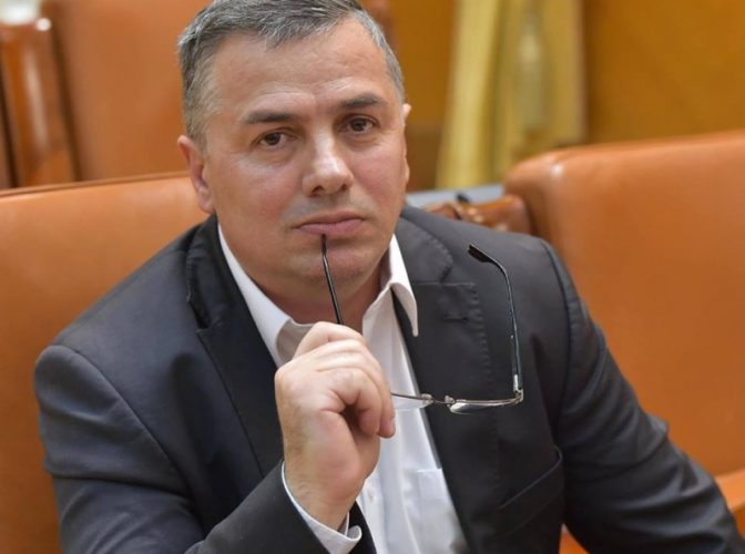 PMP: Sorina Pintea trebuie să verifice urgent legalitatea documentelor în baza cărora profesează în România toți medicii