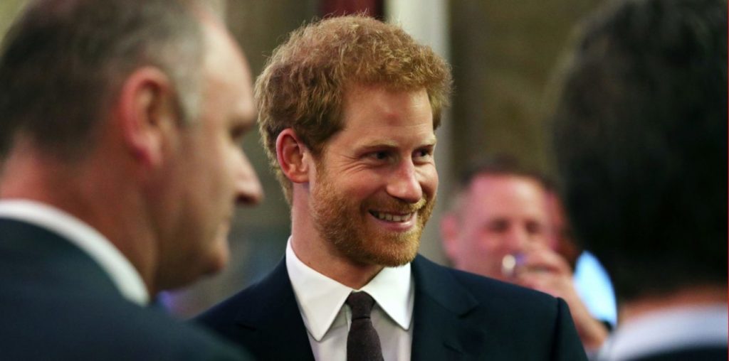 Prinţul Harry a avut parte de o surpriză de Valentine’s Day. NU de la Meghan Markle, ci de la mai mulţi bărbaţi