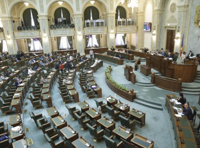 Comisia pentru sănătate din Senat a dat aviz favorabil pentru recunoaşterea gărzilor personalului medical ca vechime în muncă