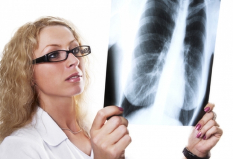 Anchetă la Spitalul Județean de Urgență Slatina, după ce 140 de radiografii au fost găsite în vestiarele a trei ortopezi