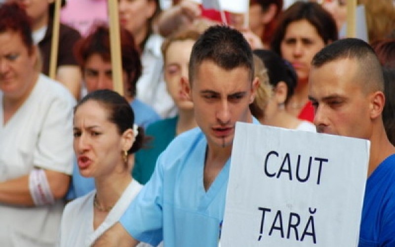Protest la Spitalul Județean Reșița! Angajații sunt nemulțumiți că sporurile le-au fost reduse