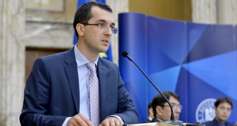 Scandalul dezinfectanților diluați - Vlad Voiculescu, ieșire furtunoasă la adresa lui Pintea și a lui Dragnea: 'Poate ar trebui să folosim zeamă de varză'