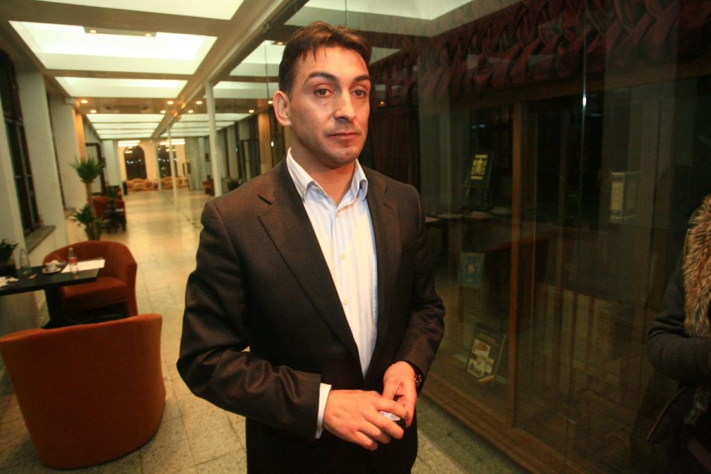 Ce au în comun fotbalul și arta? Pe Ilie Dumitrescu, fost jucător al Generației de Aur