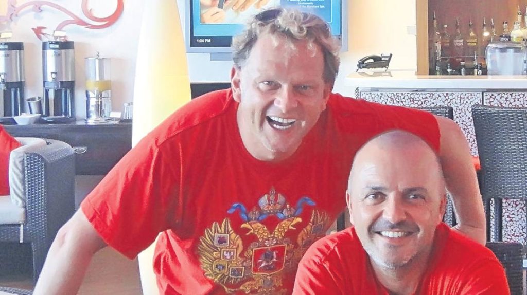 Diagnosticat cu cancer la pancreas, Leonard Miron și-a serbat ziua în avans