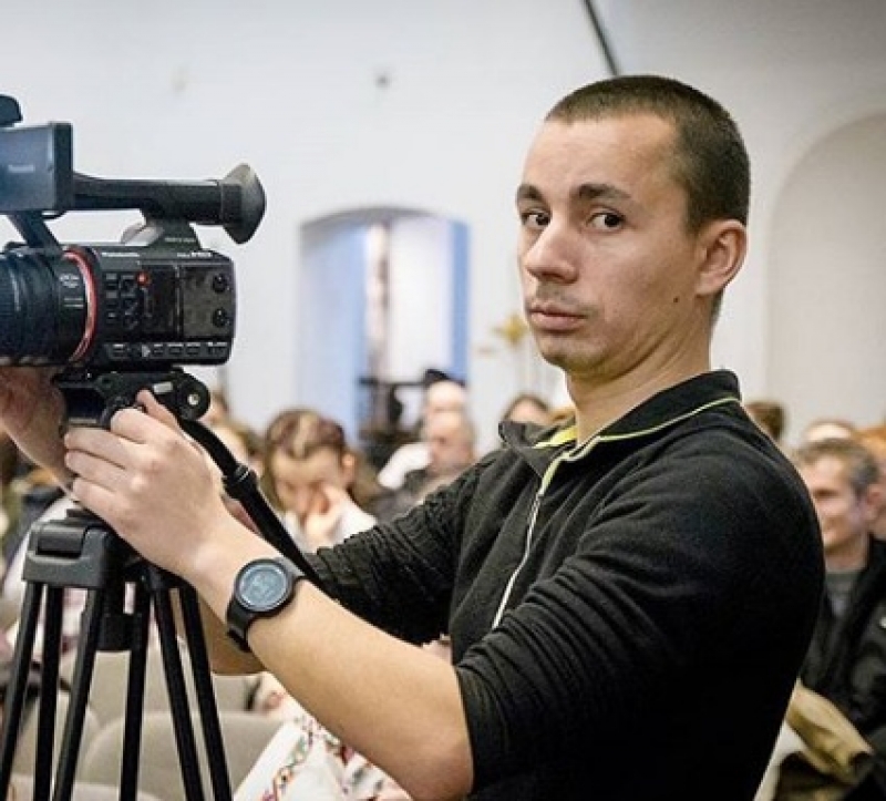 Moartea SUSPECTĂ a unui jurnalist ZGUDUIE sistemul medical. A fost deschis dosar penal: ‘Doctorii ne-au trimis înapoi acasă. E vina medicilor’