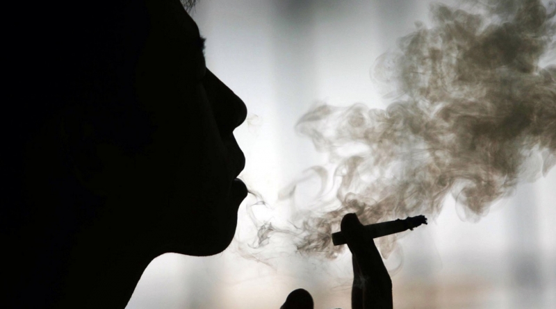 SURPRIZĂ: Un gigant din industria tutunului plăteşte oamenii să renunţe la fumat