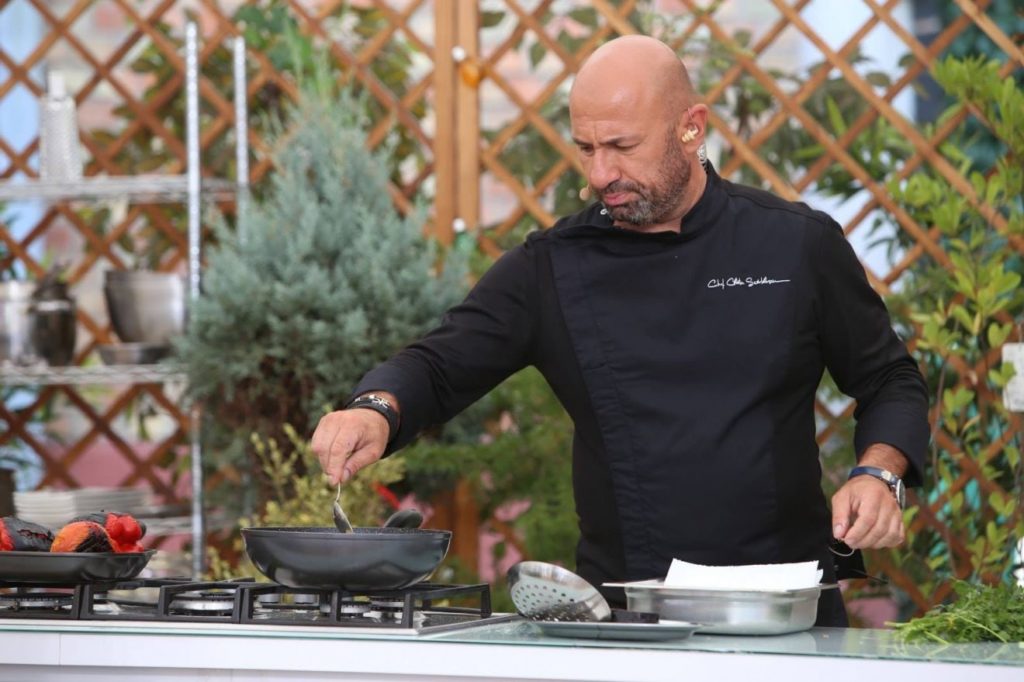 Anunţ important pentru doamne şi domnişoare: cel mai şarmant chef din show-bizz vrea un copil! Cum este femeia ideală în viziunea lui Cătălin Scărlătescu