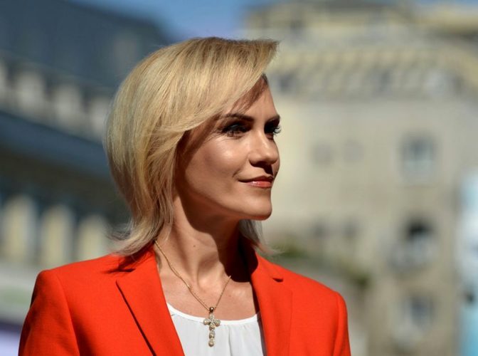 Gabriela Firea s-a întors la muncă, dar se va opera din nou la colon! Aflați ce alte cumpene a mai depășit primarul general al Capitalei