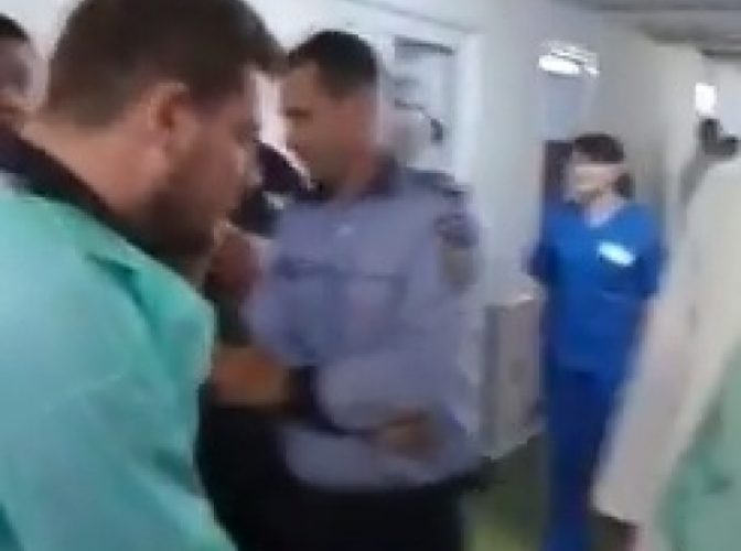 VIDEO - Scandal TOTAL la un spital din România: medicii s-au luat la bătaie, pentru a treia oară