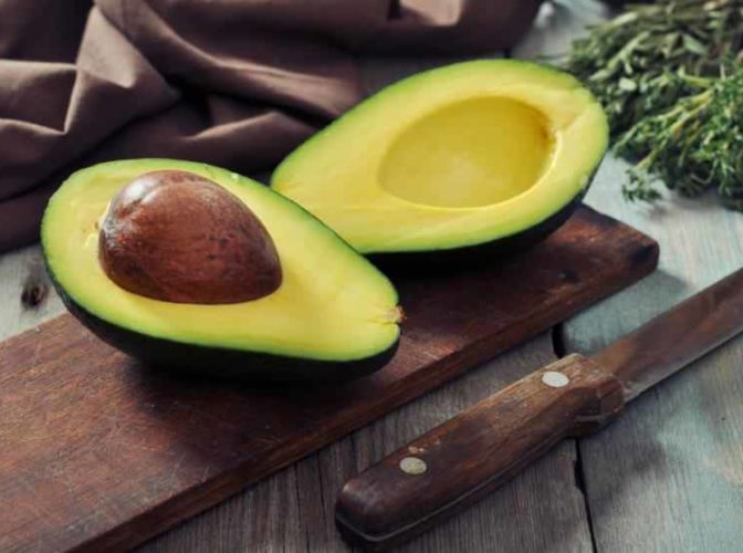 NU mai arunca sâmburele de avocado: Este o adevărată minune pentru sănătate