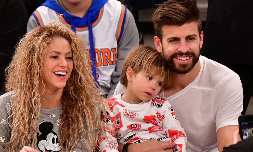 Pique, ai făcut hattrick-ul? Presa iberică a luat foc după ce Shakira a fost surprinsă ascunzându-și burta