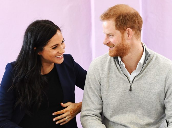 Prințul Harry, reacție euforică după ce Meghan Markle i-a adus pe lume primul său copil. Când va fi prezentat public bebelușul