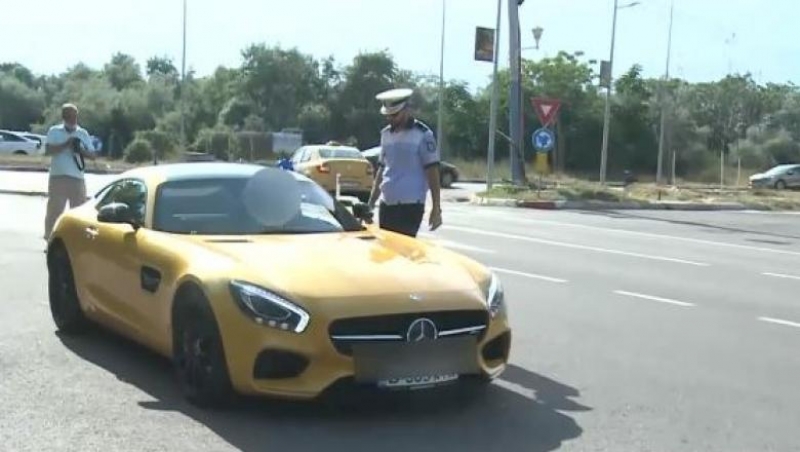 VIDEO Medic DROGAT, prins de polițiști la volanul unui bolid de lux, în Mamaia