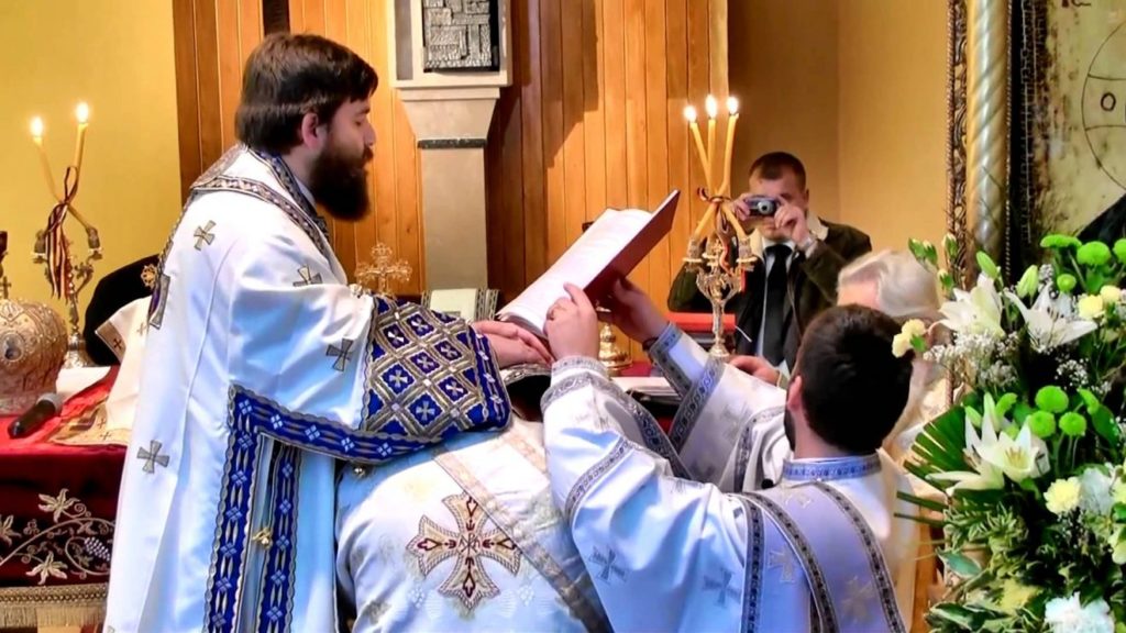 A lăsat tirul, pentru cuvântul Domnului! Fostul medaliat cu bronz la Olimpiada de la Sidney, Iulian Raicea, e preot în Thailanda!