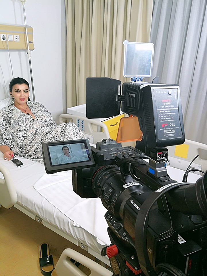 Adriana Bahmuţeanu, operată de urgenţă! Vedeta a fost în pericol de ocluzie intestinală, 6 ore a durat intervenţia!