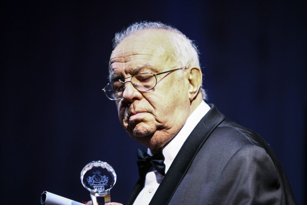 Ne-a făcut să râdem în hohote, dar viața lui a fost un șir nesfârșit de cumpene! Marele actor Alexandru Arșinel încă nu-și mai revine din șocuri