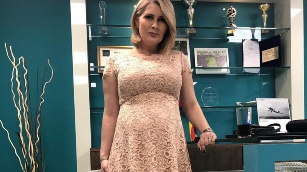 Sandra Stoicescu a plâns în hohote după ce a fost binecuvântată de Papa Francisc! Ce miracol a trăit la ieşirea din catedrală şi cum se va numi fetiţa prezentatoarei tv