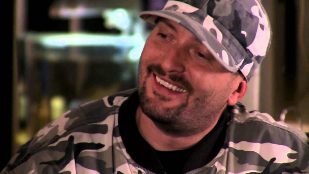 Ştiaţi asta despre Cheloo? Ar fi putut să fie… pictor, dar a fost dat afară din liceu!