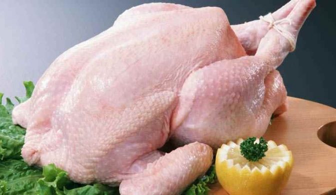 PERICOL alimentar în România - ANSVSA a CONFISCAT aproape 10 tone de carne de pui neconformă