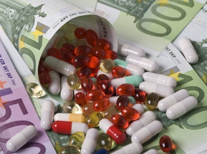 Câți bani plătește statul român pentru medicamente. Adevăratul DEZASTRU din spatele taxei claw-back