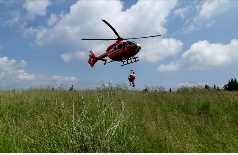 Femeie rănită GRAV într-o explozie la Arad, dusă cu elicopterul SMURD la București