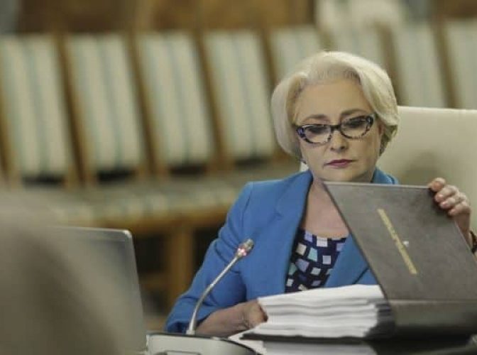 ALERTĂ - Viorica Dăncilă anunţă DEMITEREA şefului Casei Naţionale de Asigurări de Sănătate