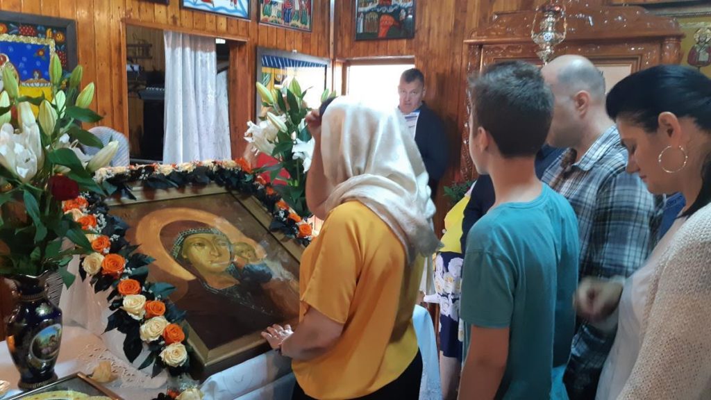 Minunile înfăptuite de Maica Domnului „Siriaca” de la Ghighiu! Legătura incredibilă dintre Iuliana Marciuc, Andreea Marin şi Romaniţa Iovan