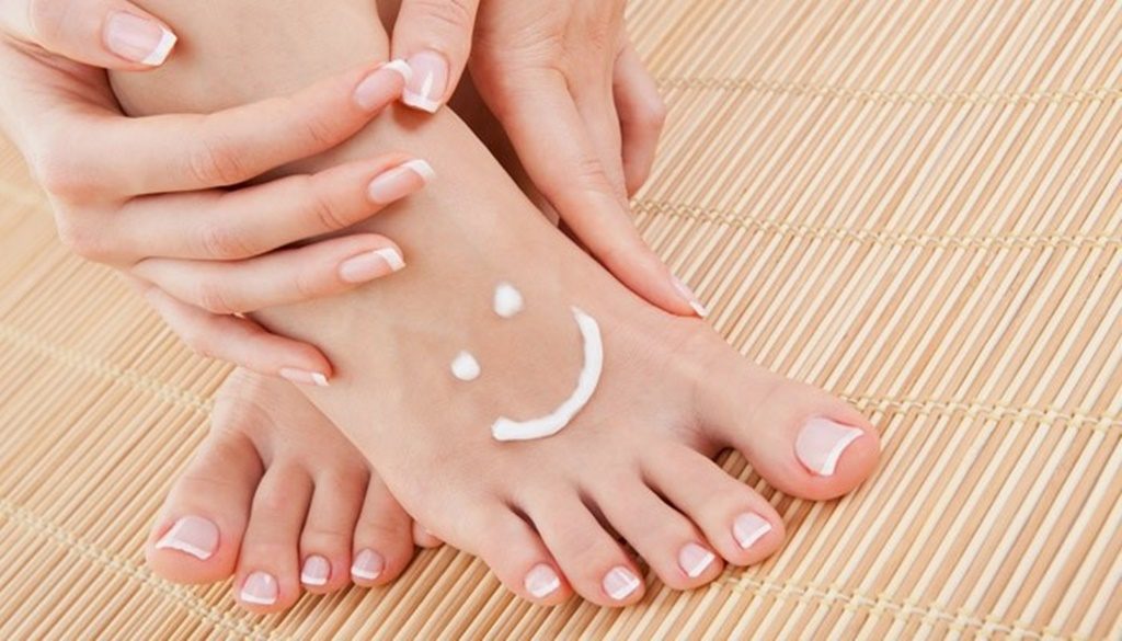 Șase pași obligatorii pentru a avea picioare frumoase în timpul verii