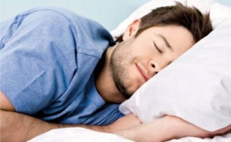 Cercetatorii americani au găsit leacul pentru somnoroşi; Au identificat gena care ne face să dormim mai puţin