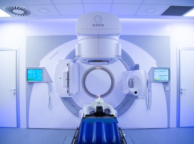 STUDIU: 1 din 6 pacienţi parcurge 350 de kilometri pentru radioterapie