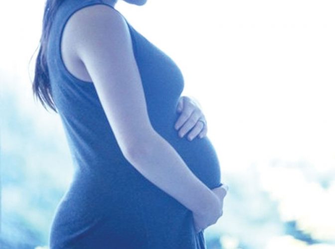Franţa va avea o lege controversată despre bioetică şi reproducerea umană asistată medical: Ce vor avea voie să facă femeile