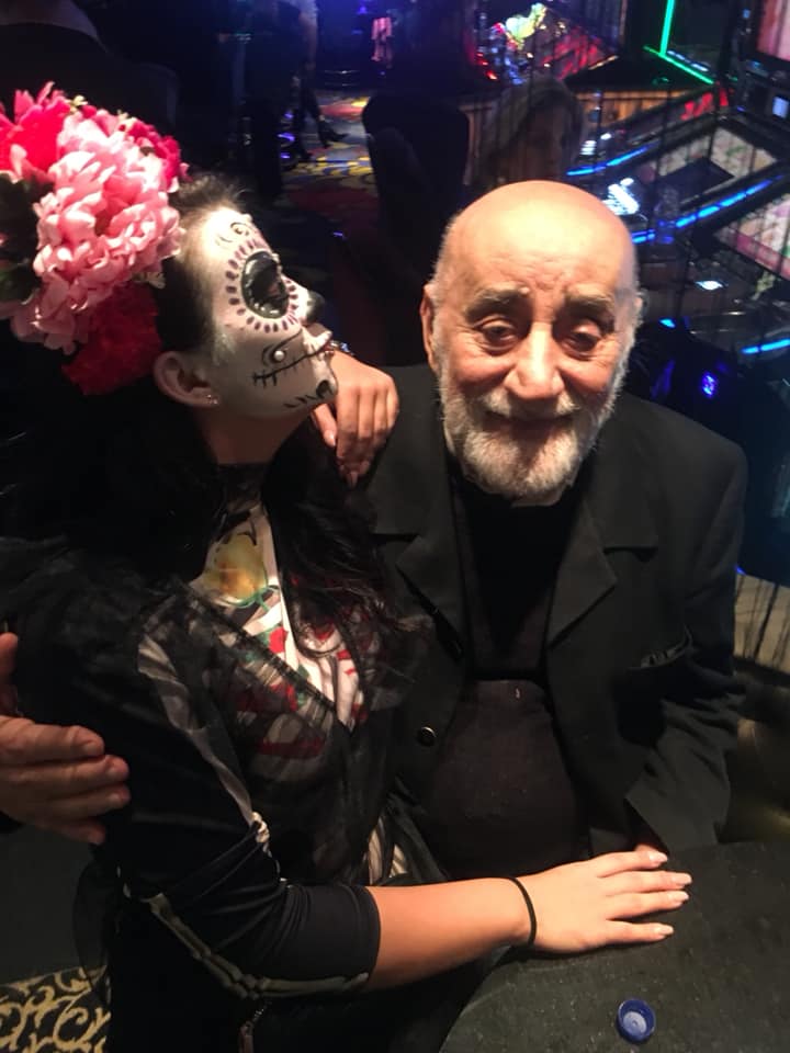 Criticată că şi-a dus soţul bolnav la petrecere de Halloween, Oana Lis spune motivul pentru care l-a scos din casă pe fostul primar al Capitalei