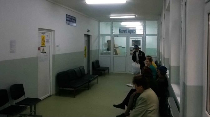 Descoperire șocantă la Spitalul Județean din Târgu-Jiu: Reactivii și dezinfectanâii erau depozitați într-o magazie plină de mucegai