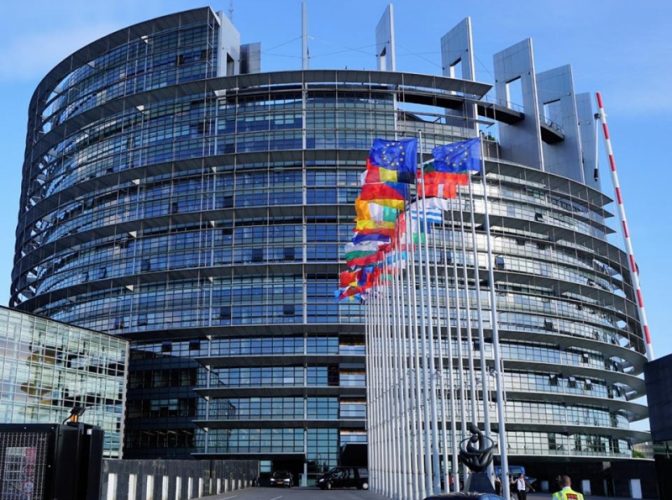 Parlamentul European declară 'URGENȚĂ climatică': 'Încălzirea globală să fie limitată!"