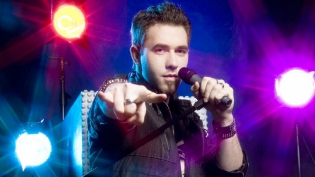 Andrei Găluţ, singurul supravieţuitor al trupei Goodbye to Gravity, s-a pensionat la 29 de ani. Şi cere 8 milioane de euro daune morale