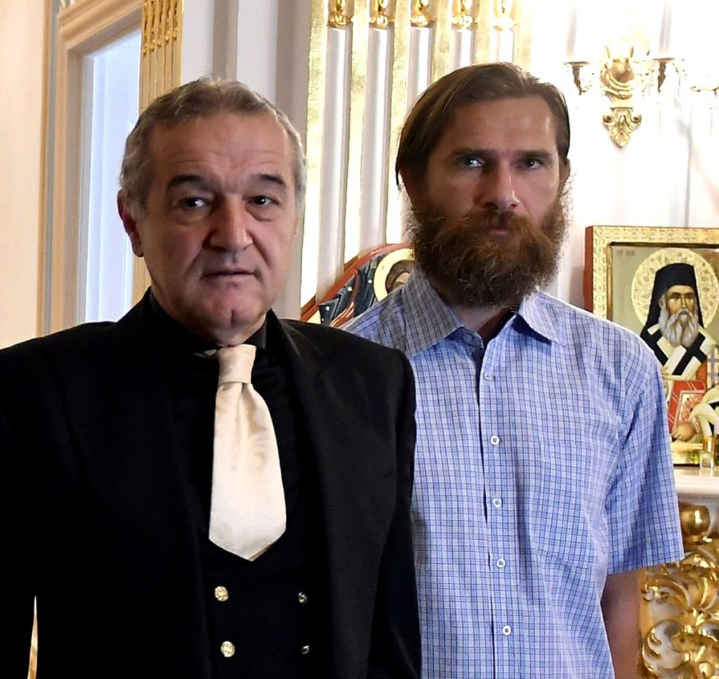 Nu e banc! Fostul arbitru Alexandru Tudor umblă cu televizorul de acasă în portbagaj, ce măsuri şocante a luat şi la club, după ce Becali l-a angajat la FCSB