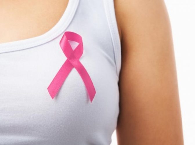 Medic: Până la 80 la sută din cazurile de cancer mamar din România, depistate în stadii avansate