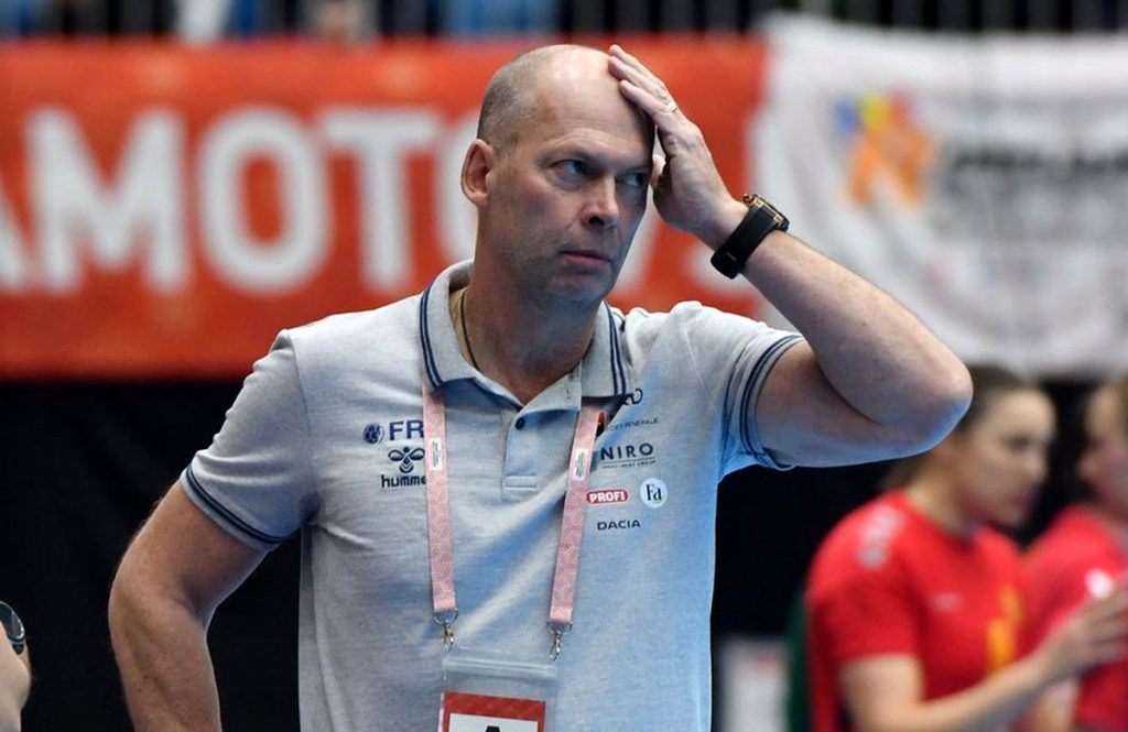 Cine Ryde la urmă și de ce doar un Pițurcă ar fi bun acum la naționala de… handbal