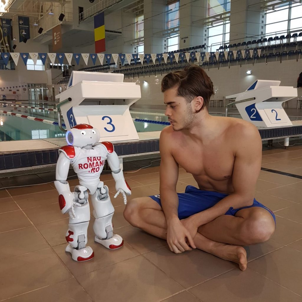 Robert Glință, speranţa României pentru medalie olimpică la înot, se pregătește pentru Tokyo…cu un robot!