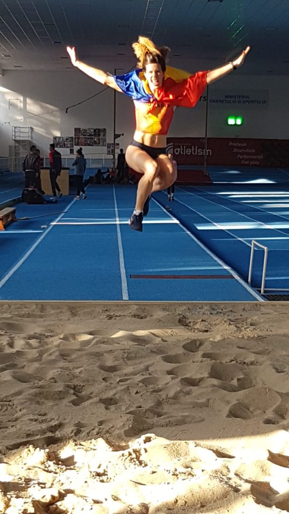 Sărituri în… pași de dans! Am aflat secretul Alinei Rotaru, cea mai bună săritoare în lungime din România