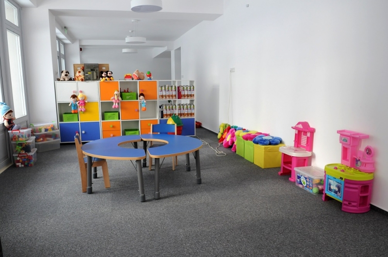 Școlile și grădinițele din Constanța au primit dezinfectanți și covorașe pentru prevenirea gripei