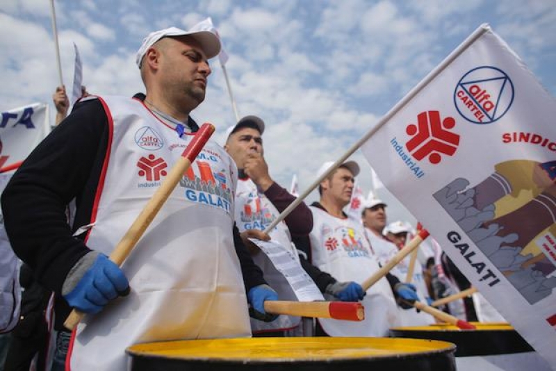 Guvernul își pune tot mai mulți sindicaliști în cap: I se cere să retragă proiectul ce permite spitalelor private să participe la programele naţionale