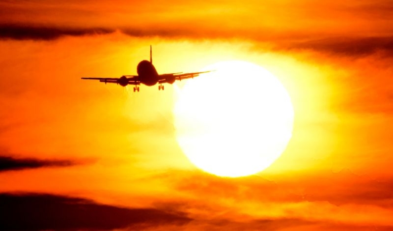 Decizie RADICALĂ în plină epidemie cu coronavirus - O companie aeriana suspendă TOATE zborurile directe către China: 'Le cerem scuze clienților'