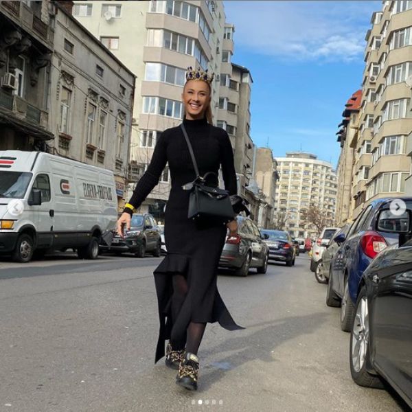 Extravaganțele Prodancăi: s-a încoronat divă și și-a pus la mână ceas de 150 de mii de euro