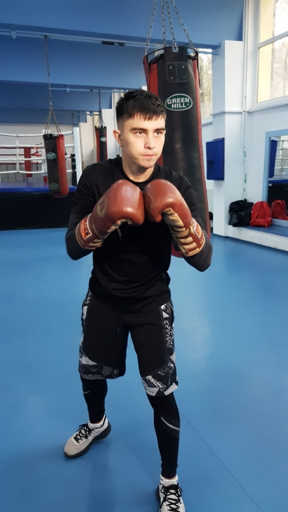 Kilogramele, adversarii invizibili din ringul de box