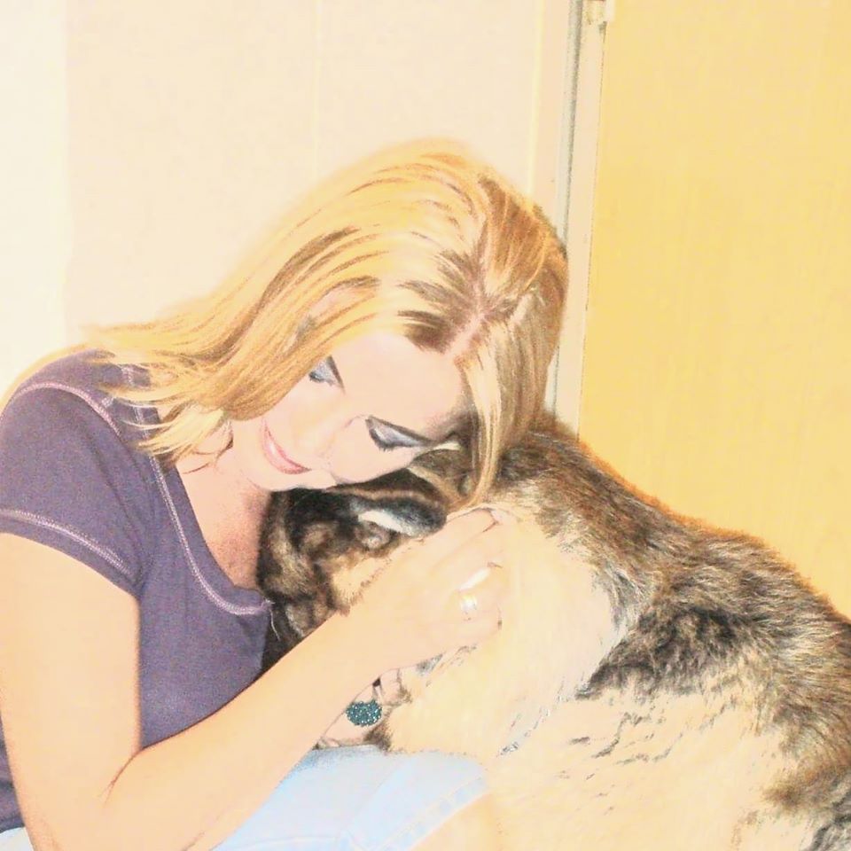 Sfârşitul trist al unei femeie celebre! Cristina Ţopescu – depresie, sărăcie şi iubire necondiţionată pentru căţei