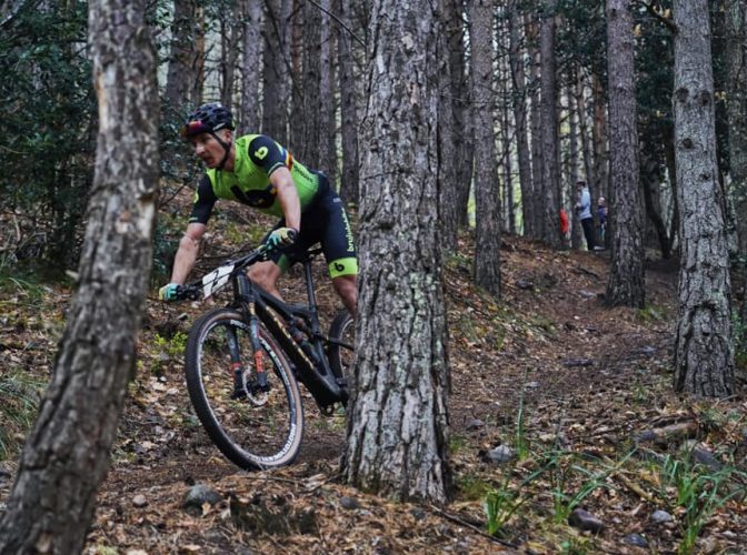 Zborul cu avionul, coșmarul cicliștilor