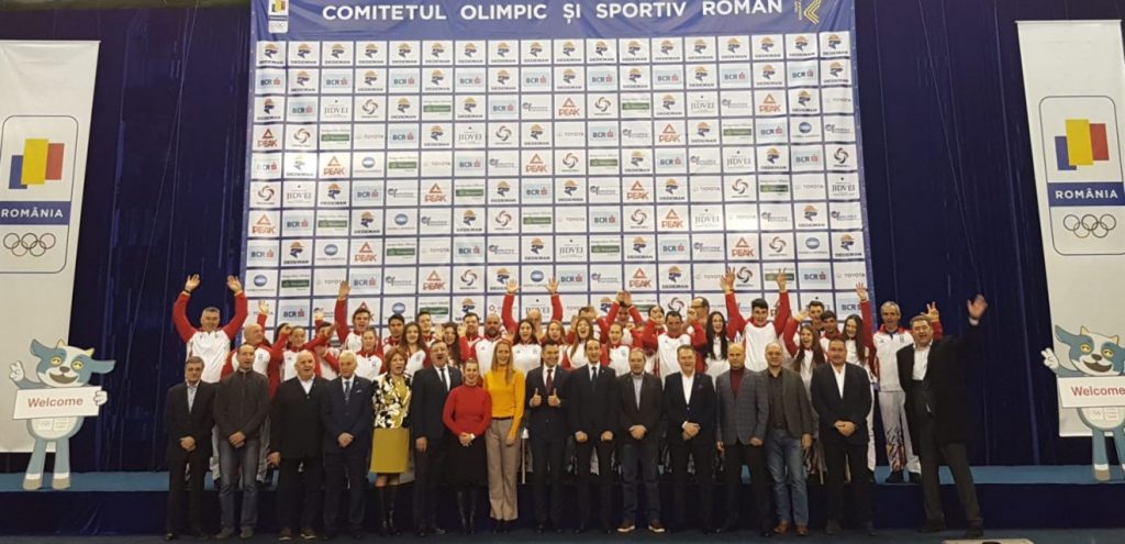 „Tricolorii” au pornit în căutarea medaliei la olimpiada de iarnă de la Lausanne